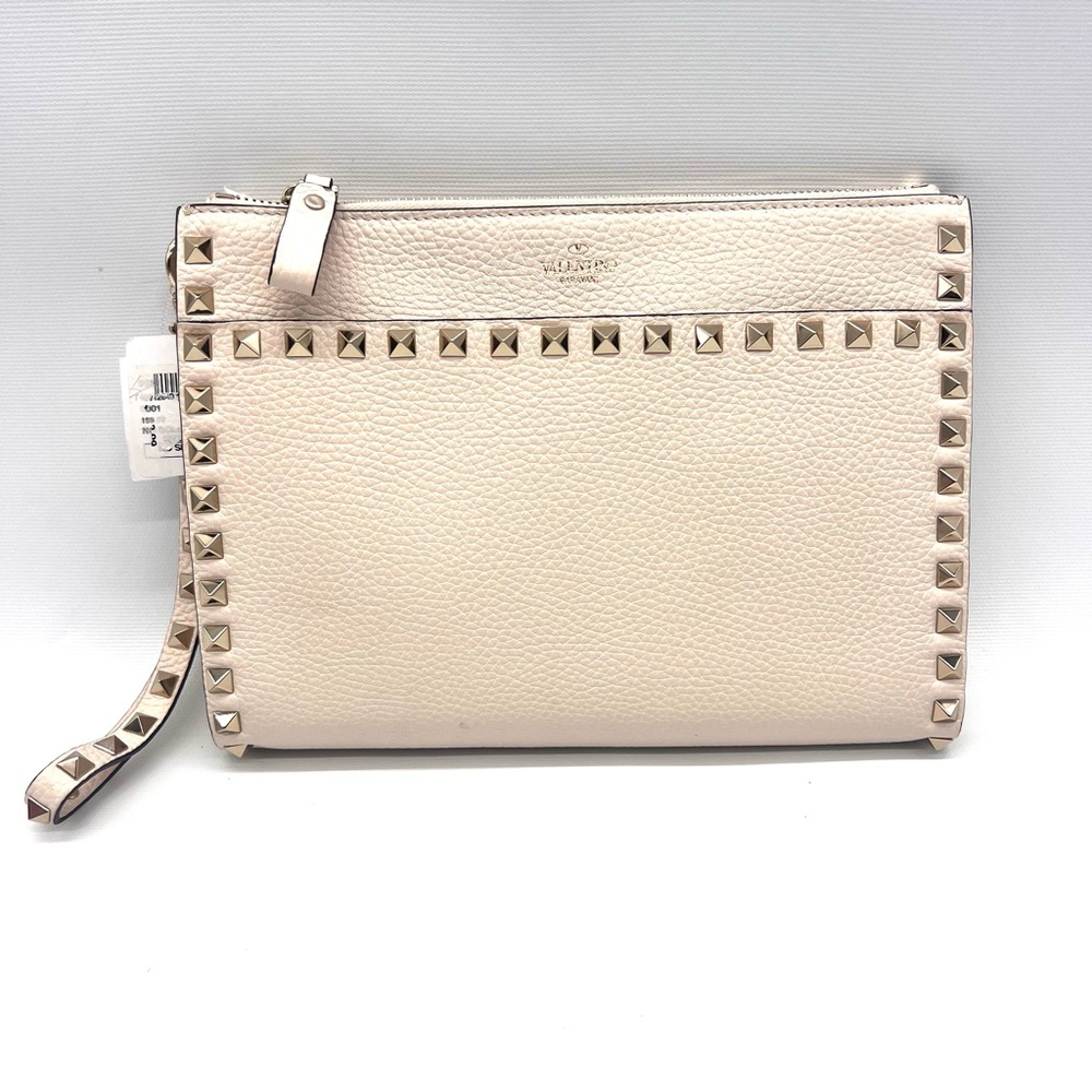 VALENTINO GARAVANIMedium Rockstud Leather Flat Pouch Retail For $1075